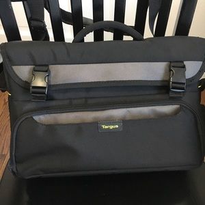 Targus soft briefcase